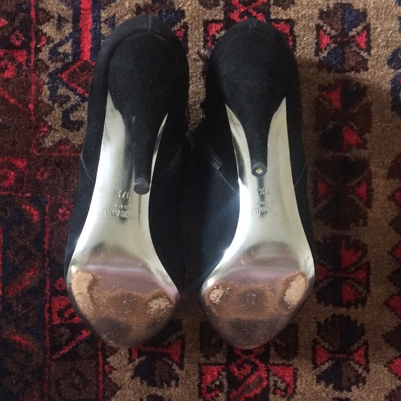 Miu Miu black suede zip up criss cross booties - Picture 5 of 6